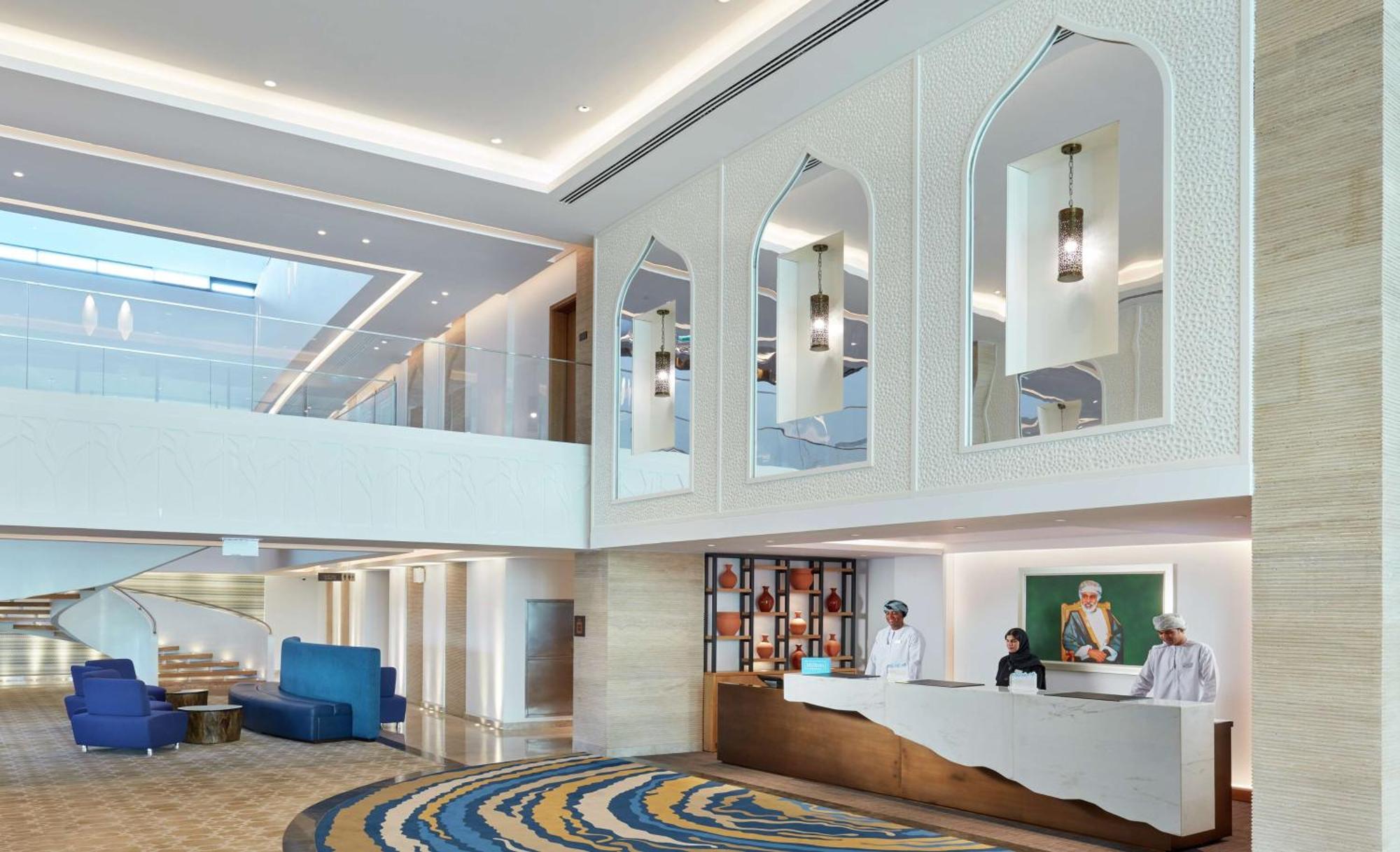 Hilton Garden Al Khuwair Hotel 4*